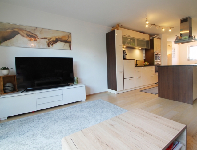 Wir gehören hierher! 45 ZimmerWohnung ca. 118,31 m² Wnfl. + 2