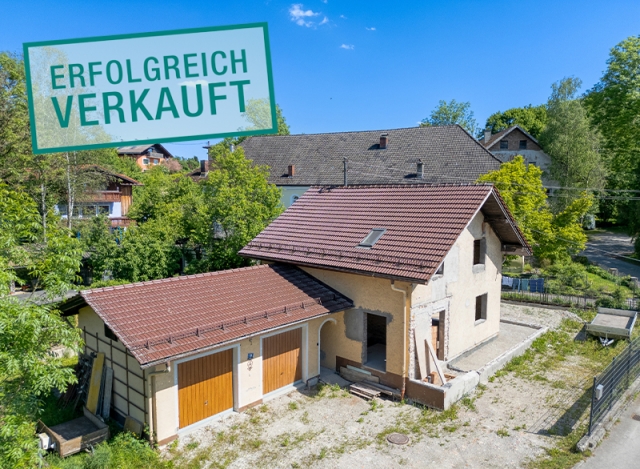 Dream Home in a Green Setting